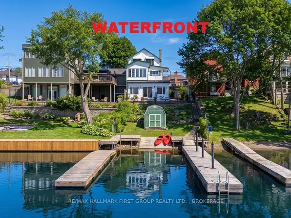 370 Stone St S, Gananoque, ON K7G 2A4