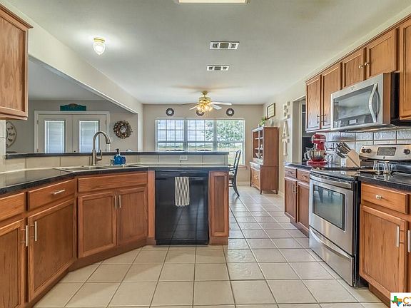 2nd image of 141 Castlewood Dr