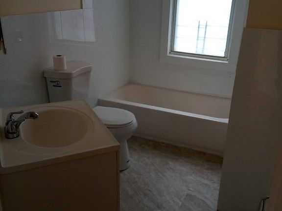 2nd image of 685 E 170th St