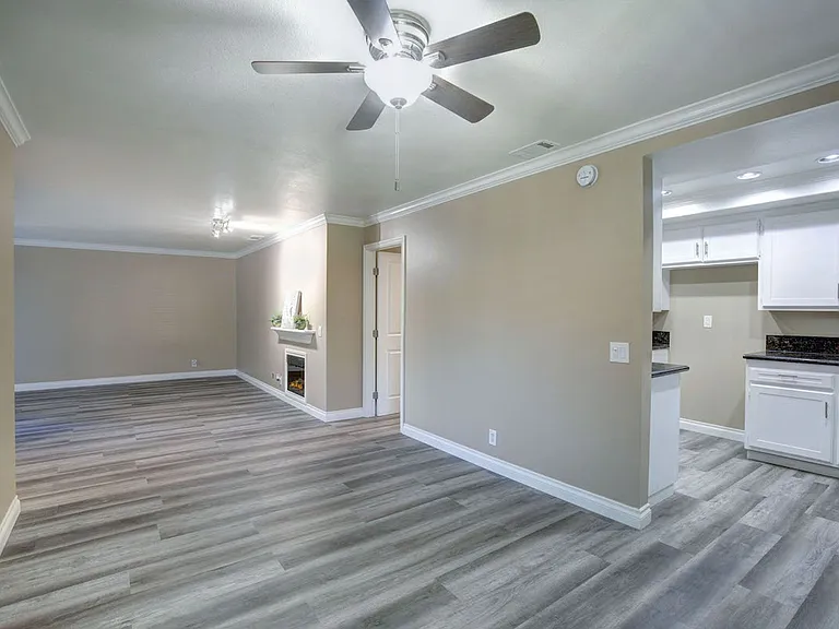 6830 Rosemead Blvd — Photo 6
