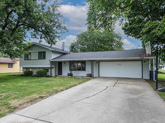 2nd image of 13524 Fairview Dr