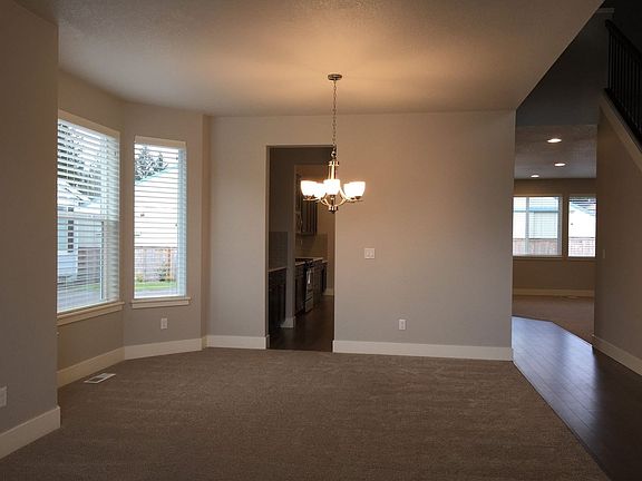 5th image of 5807 NE Pohlman Dr