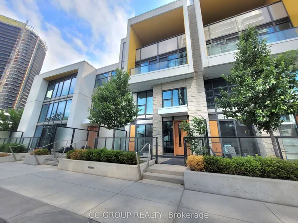85 McMahon Dr #207, Toronto, ON M2K 0C2