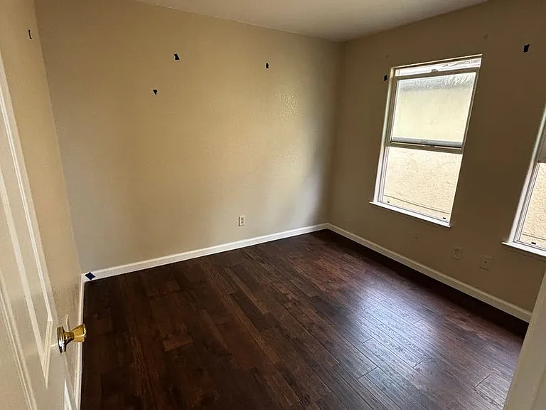 866 Papaya St — Photo 13