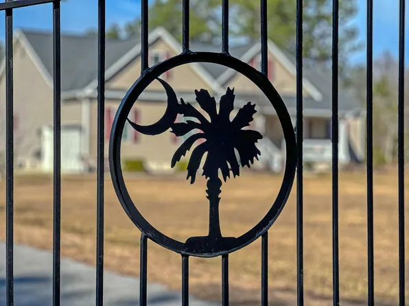 131 Ponderosa Rd, Summerville, SC 29483