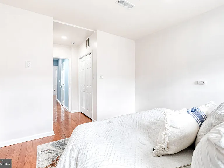 112 N Decker Ave — Photo 24
