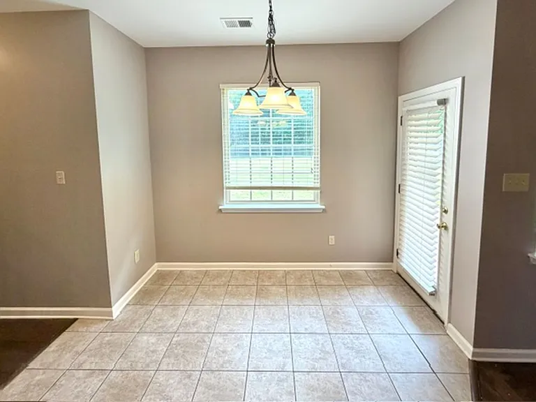 6305 Vera Ln — Photo 4