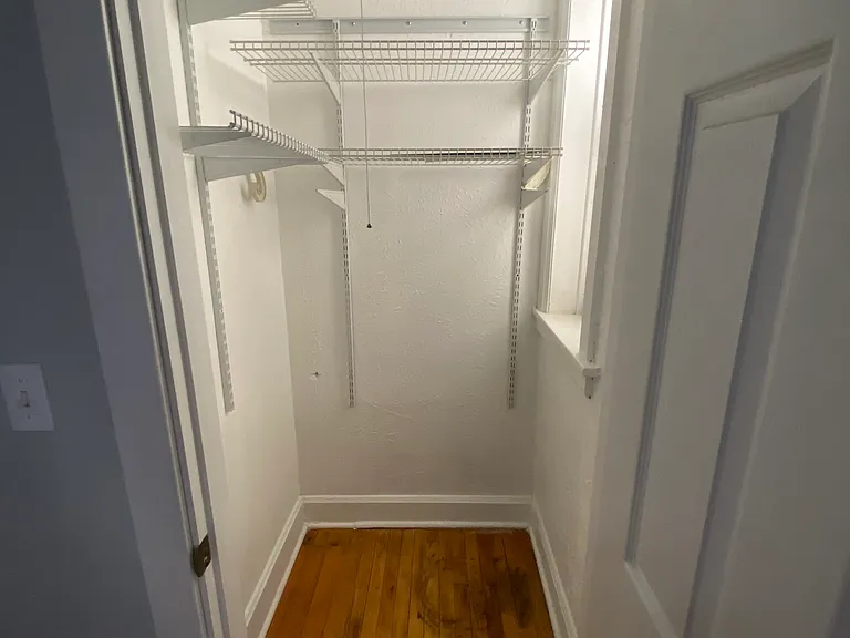 2326 N Sacramento Ave #1 — Photo 7