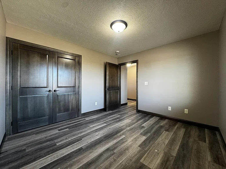 4010 E Avenue Pl — Photo 3