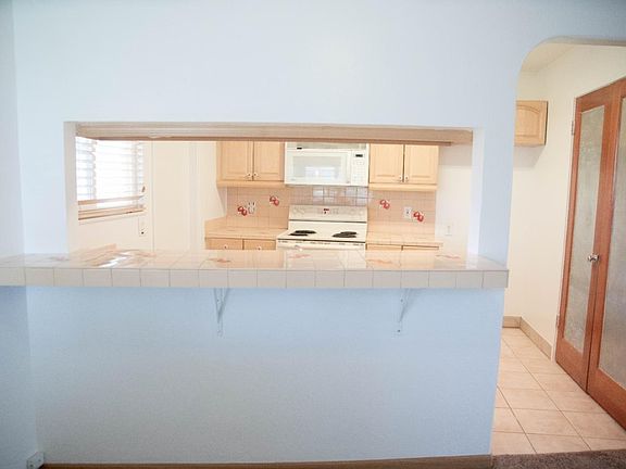 4th image of 3214 Mayfair Dr