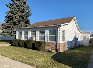 28840 Maple St, Roseville, MI 48066