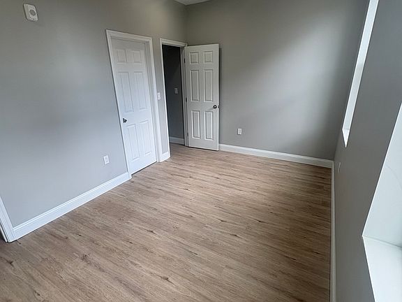3rd image of 2105 Maryland Ave #404