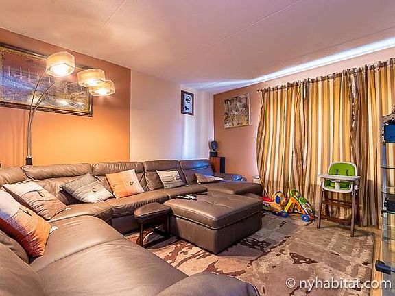2nd image of 4041 Carpenter Ave #1