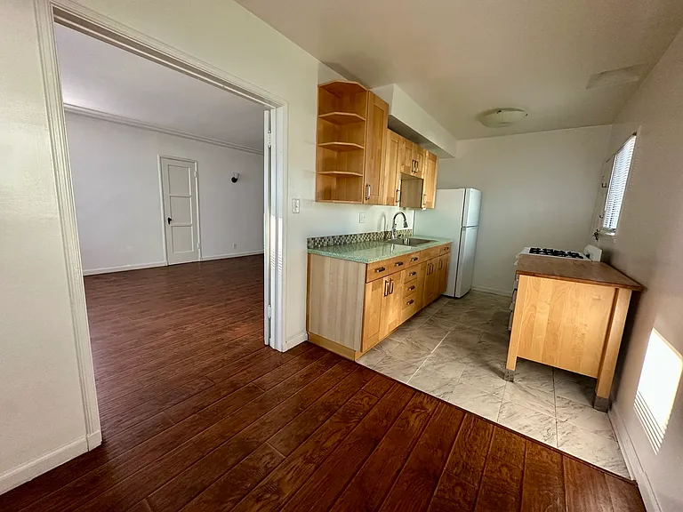 862 S Saint Andrews Pl — Photo 6