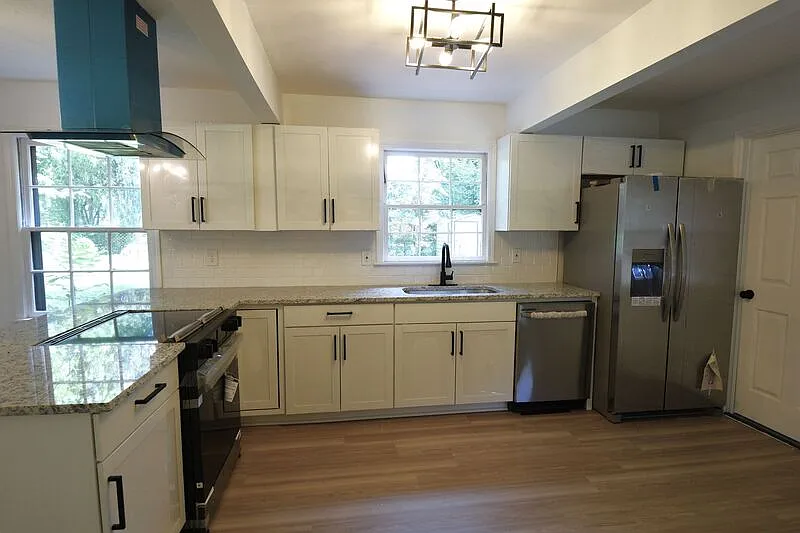 5 bed, 3.0 bath, 1661 sqft, $1,890 — Photo 4