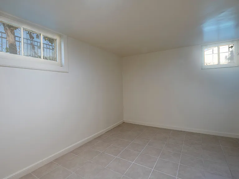 1621 E Princeton Ave — Photo 17