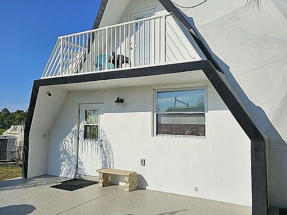 4th image of 624 Volco Rd