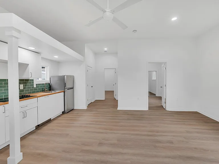 305 S 14th St #1 — Photo 5