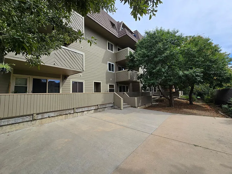 3240 Iris Ave #G103 — Photo 24