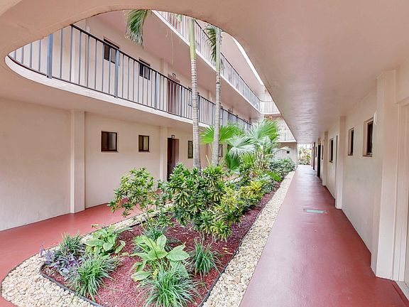 5th image of 5160 Las Verdes Cir APT 319