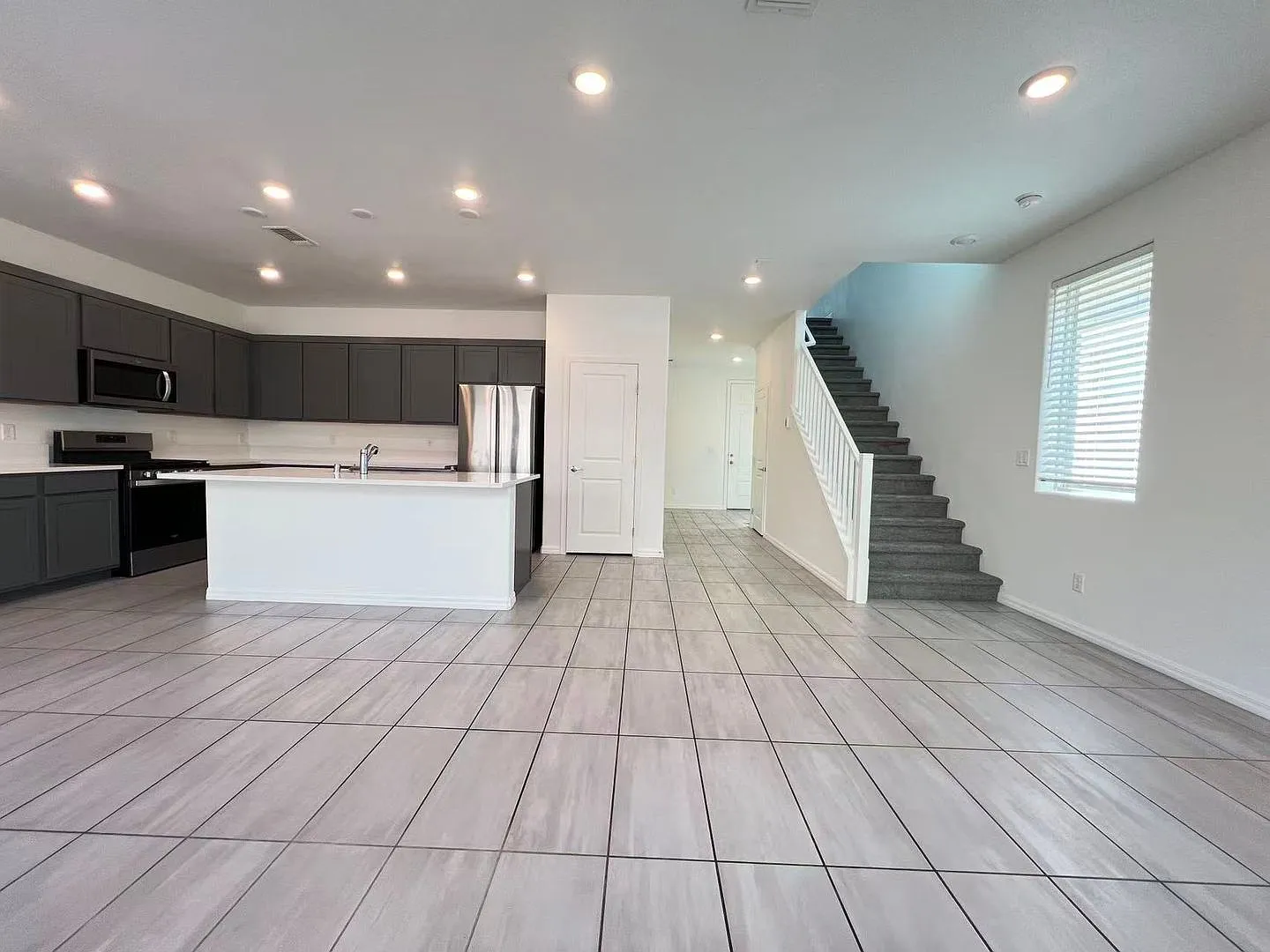 Fantastic 5-bedroom single-family house — Photo 4