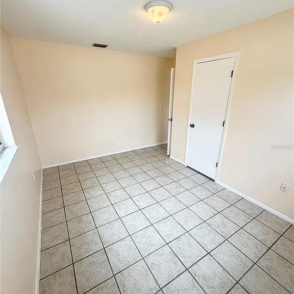 506 Holt Cir — Photo 32