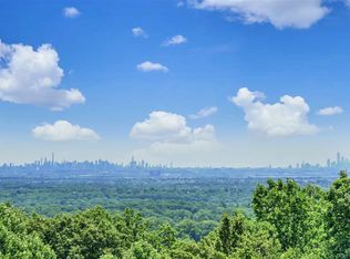 271 E Bradford Ave, Cedar Grove, NJ 07009