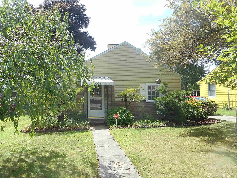1st image of 302 E Chippewa Ave