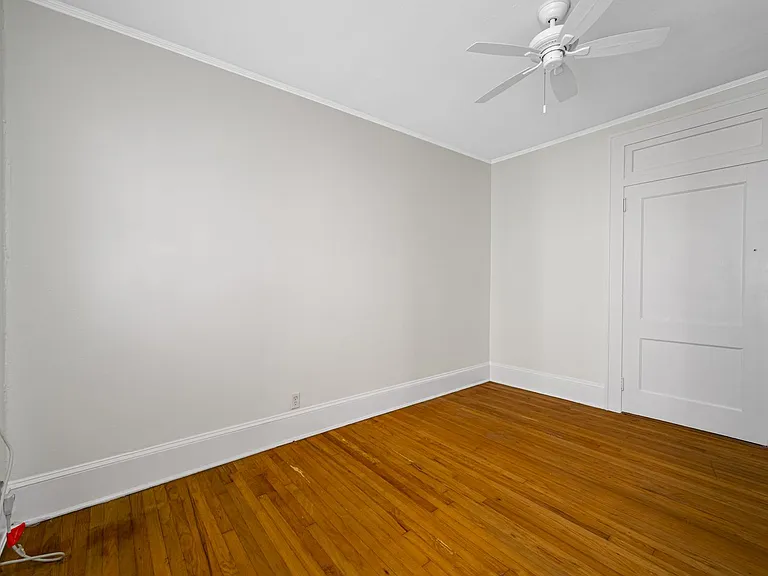 2115 W Hills Ave — Photo 29