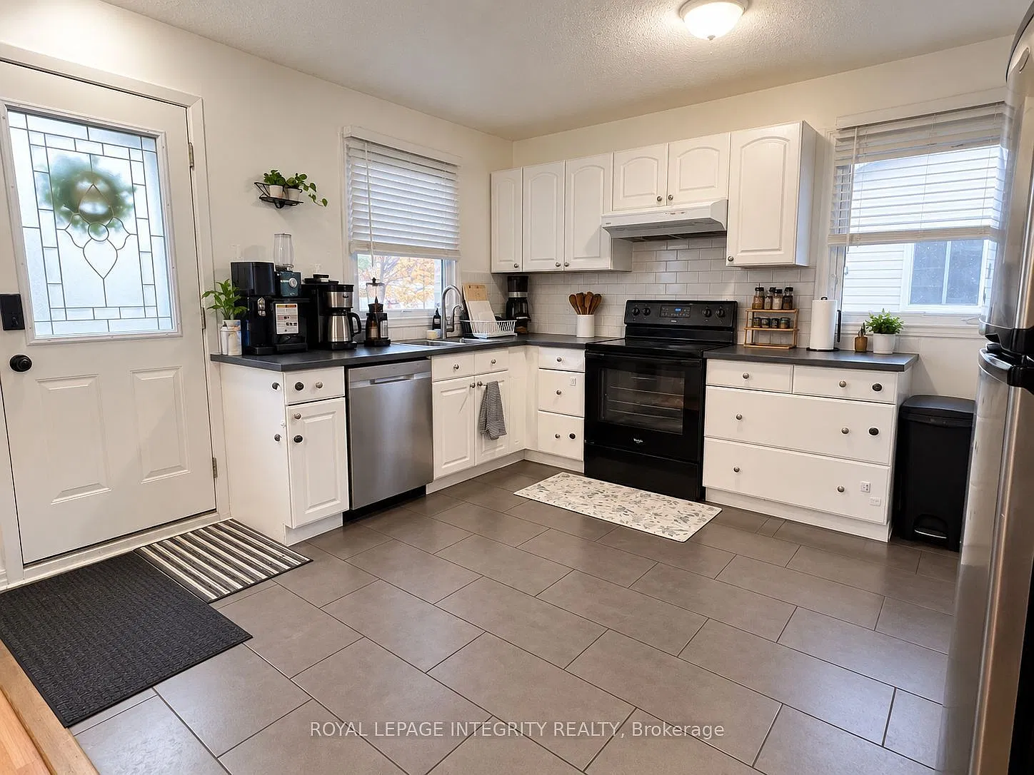 3 bed, $2,250 — Photo 2