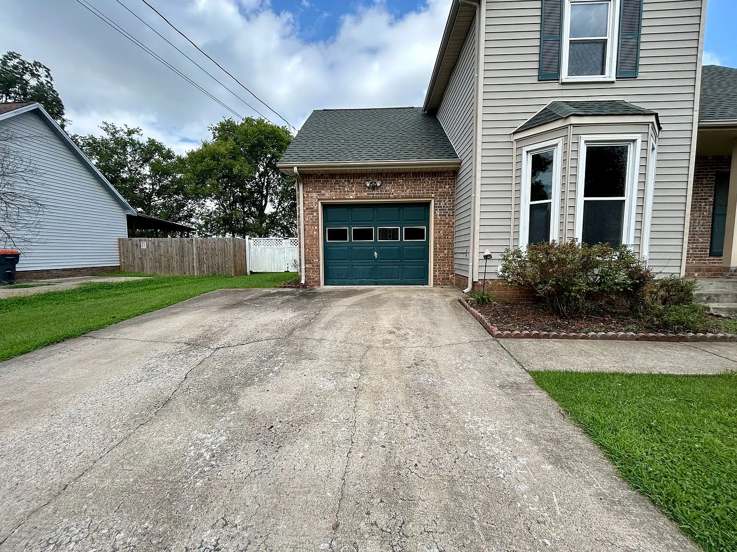 1225 Cobblestone Lane — Photo 4