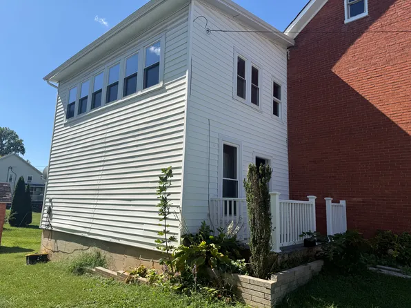 10 Fairview Ave APT 3, Taneytown, MD 21787