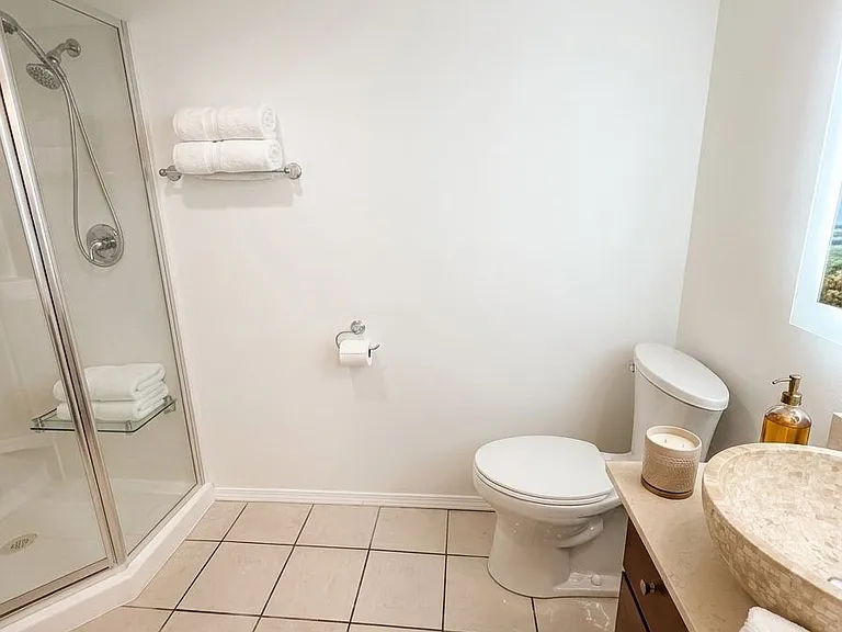 5443 N Saint Louis Ave — Photo 7