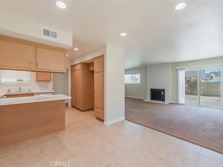 9230 Larkspur Dr — Photo 3