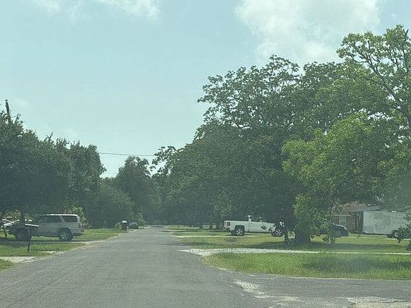 4th image of 612 Light St