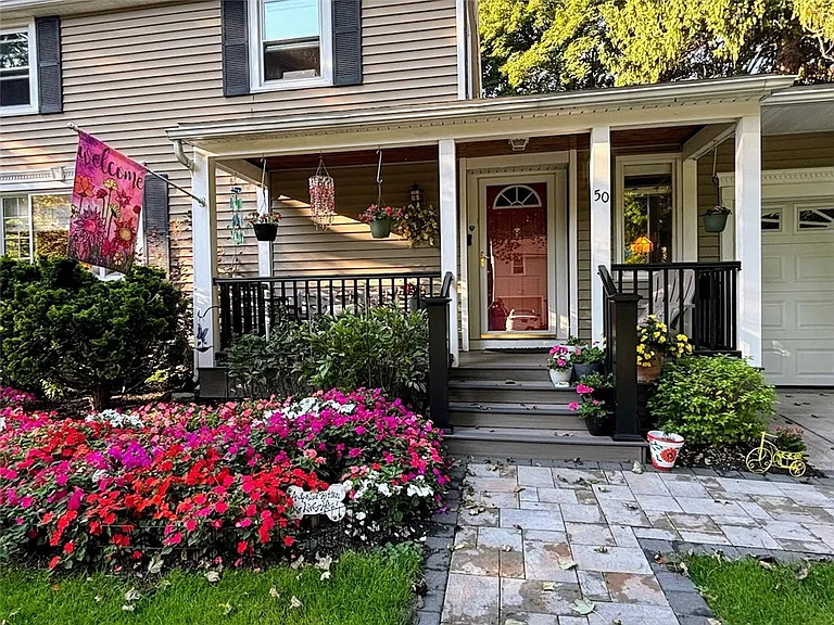 50 Greenview Dr — Photo 1