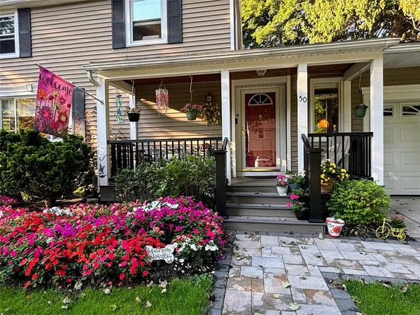 50 Greenview Dr, Rochester, NY 14620