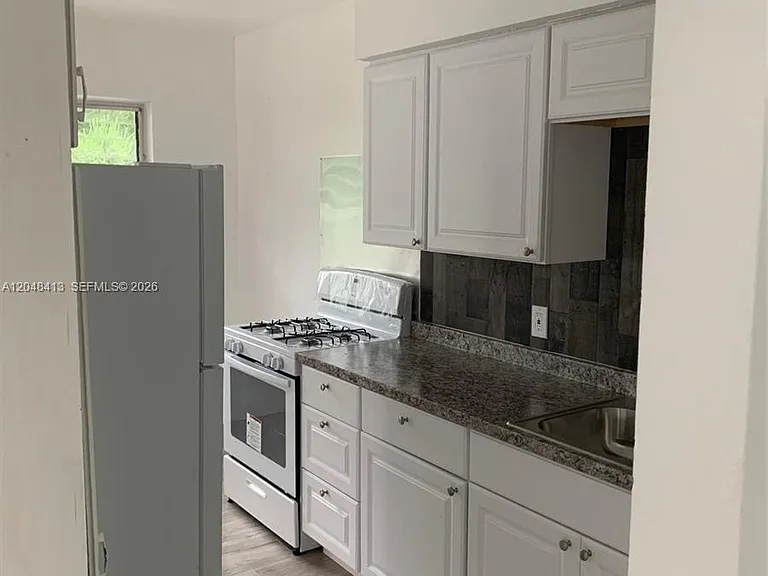 16675 NE 20th Ave #6 — Photo 3
