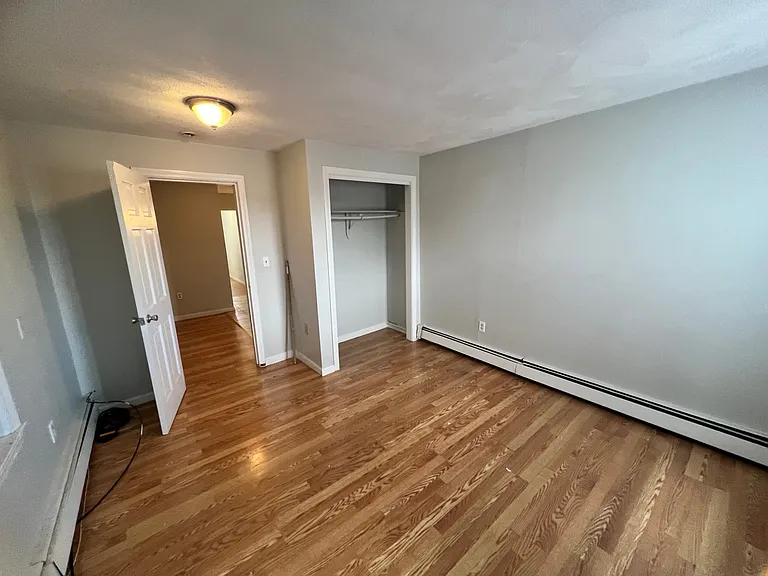 139 Chelsea St #2B — Photo 7