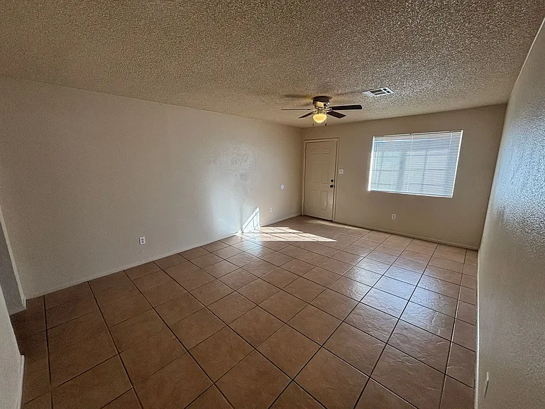 4748 W 17th Pl — Photo 3