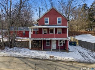 4 Pequot Rd, Uncasville, CT 06382
