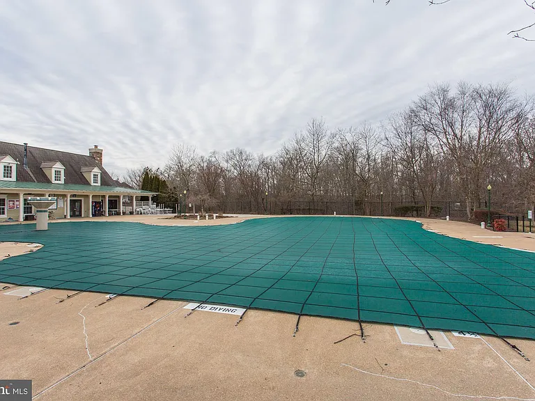 10168 Elgin Way — Photo 30