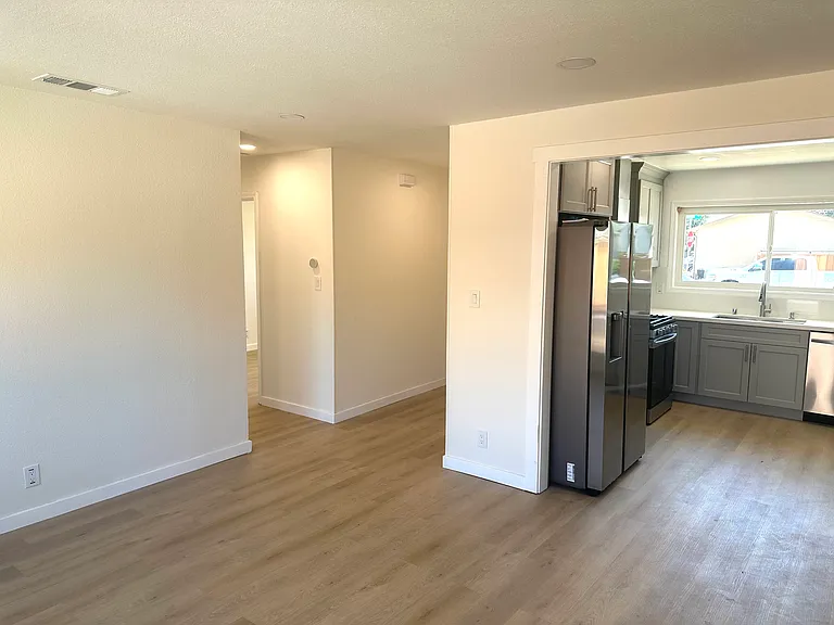 7777 Shannon Ave — Photo 17