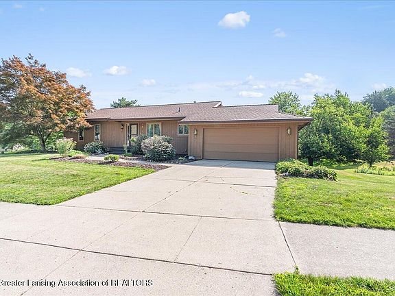 4th image of 3842 Pine Knoll Dr