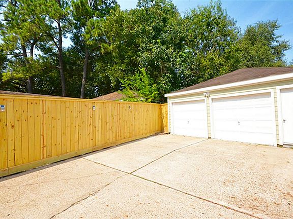 3rd image of 5622 Bent Bough Ln
