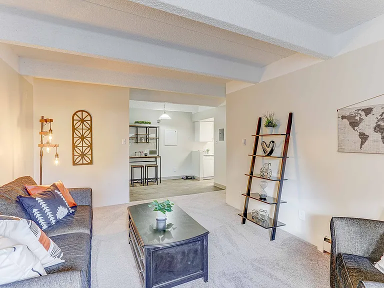 Summit View Village Apartments — Photo 30