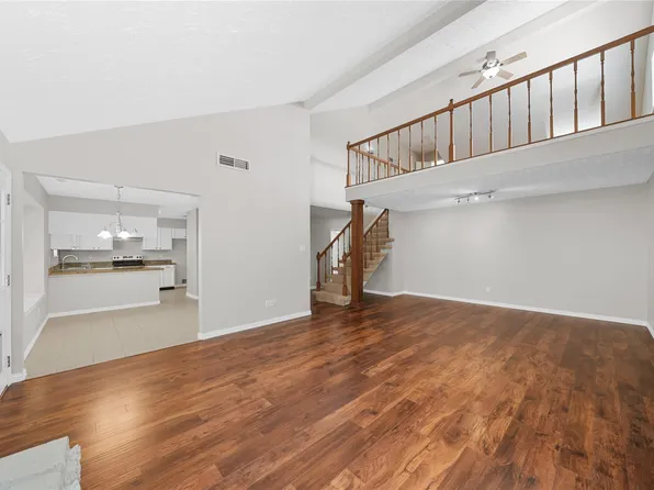 16826 Cobble Ridge Dr, Sugar Land, TX 77498