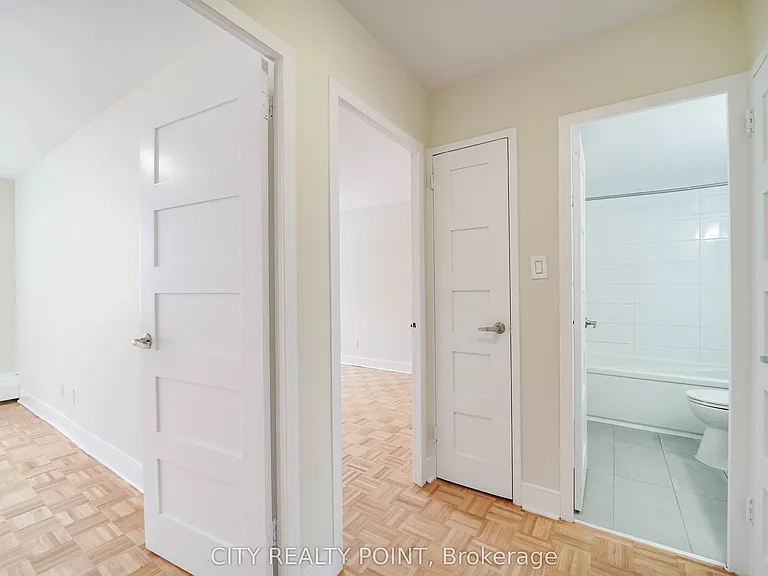 6200 Bathurst St #1408 — Photo 7