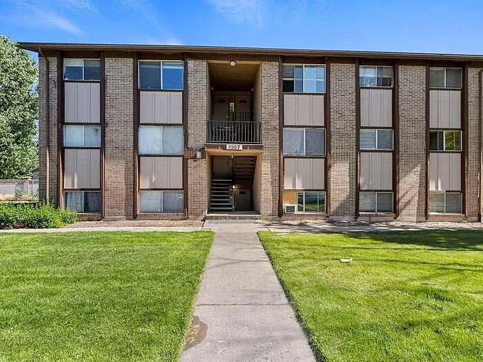 1355 N Redwood Rd #16 — Photo 3