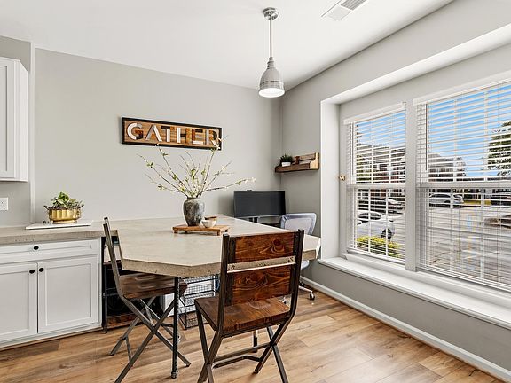 4th image of 218 Spring Crossing Cir